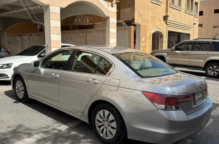 Honda Accord 2011 model