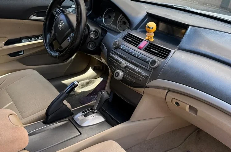 Honda Accord 2011 model
