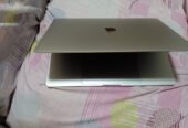 Apple MacBook Pro