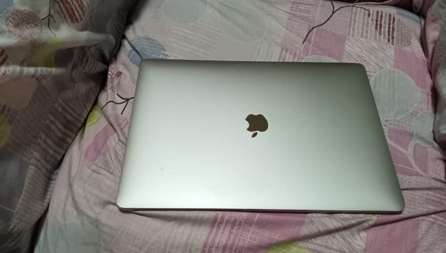 Apple MacBook Pro