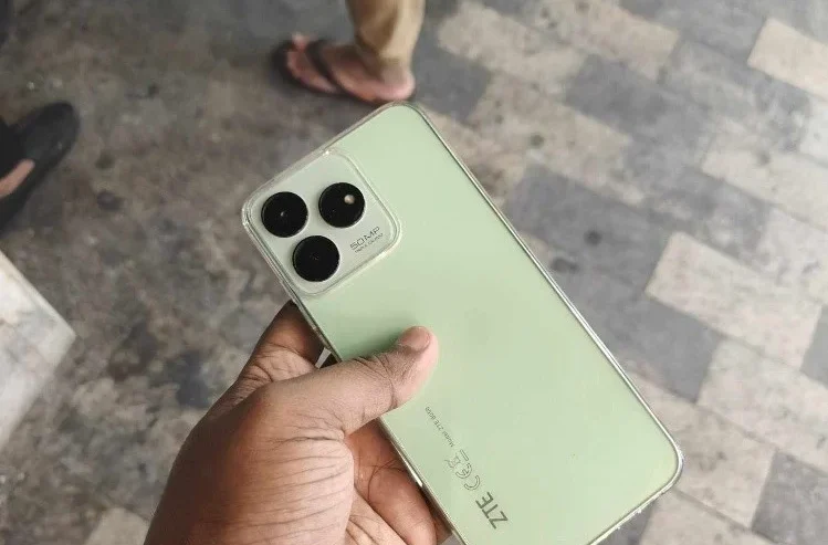 ZTE BLADE (18+256)