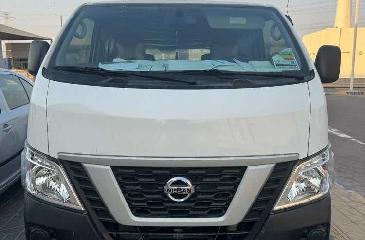 NISSAN URVAN