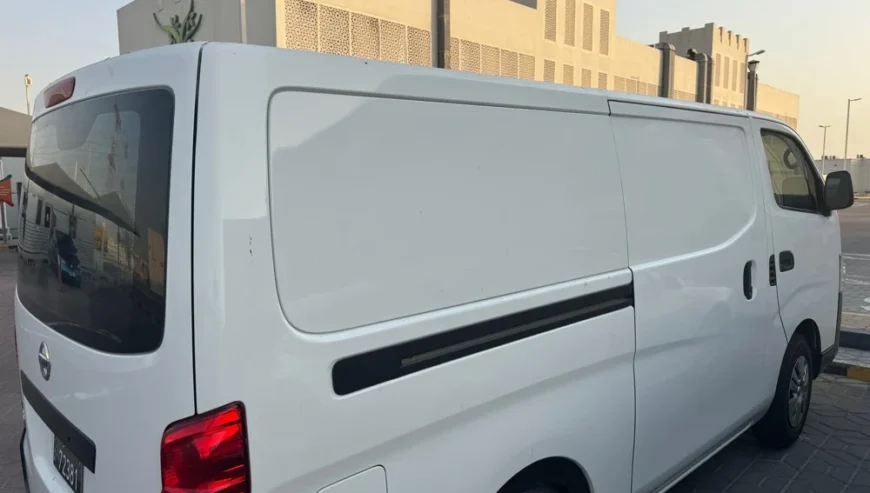 NISSAN URVAN