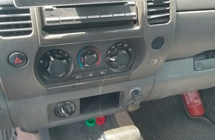 4 wheel drive, clean car