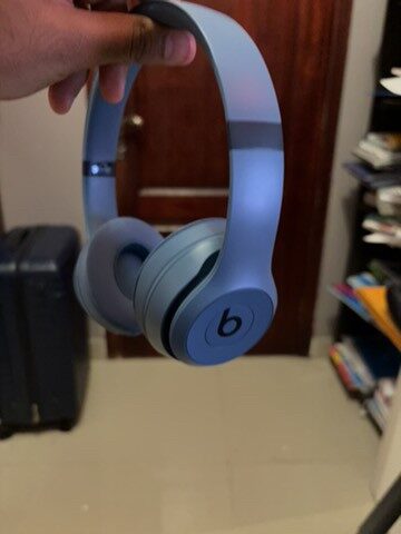 Beats Solo 4 Headphones: Immersive Sound, Comfort
