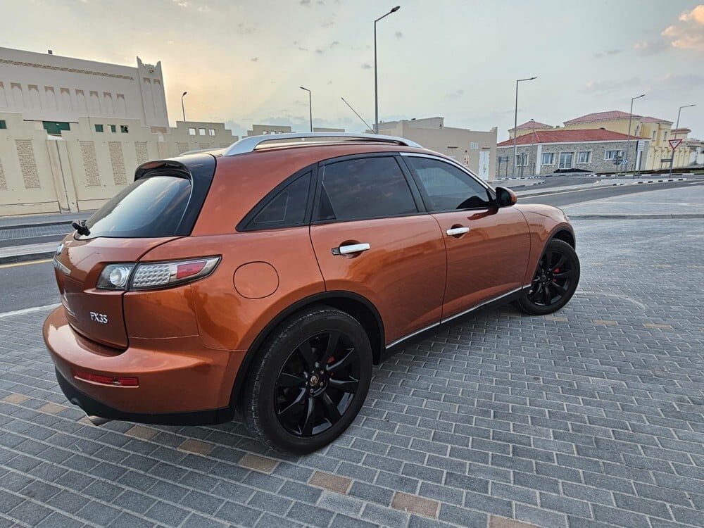 FX35: Premium Infiniti Crossover SUV