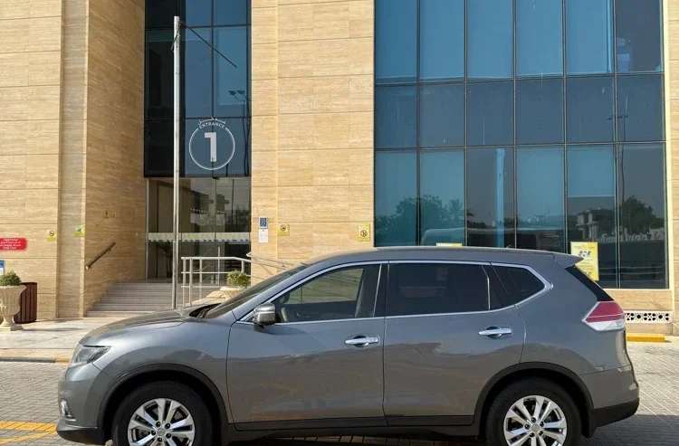 Clean 2015 Nissan X-Trail