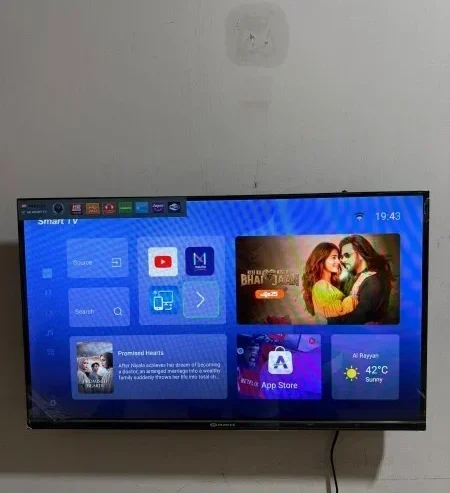 32″ HD Smart TV