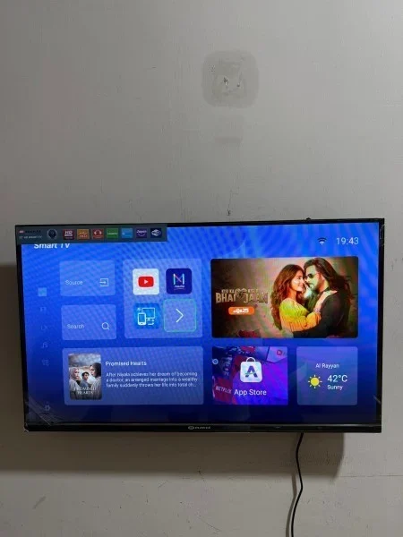 32″ HD Smart TV