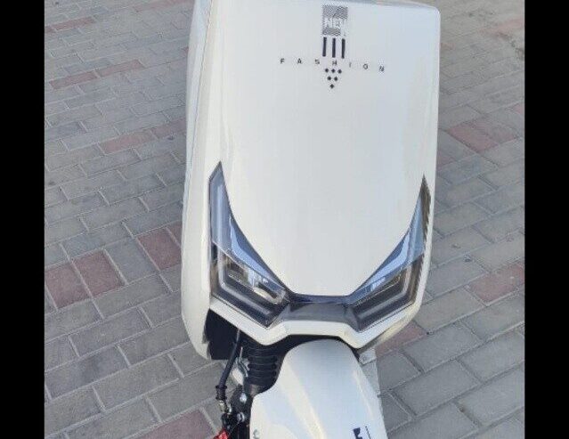 Motor electric motorcycle scooter