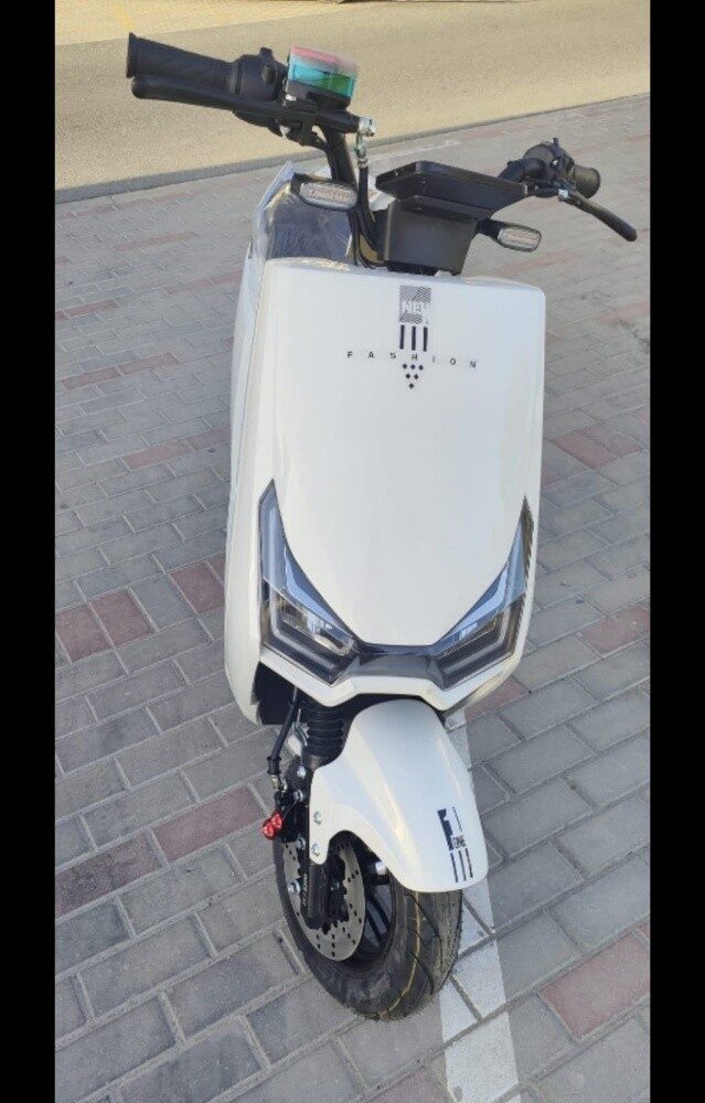 Motor electric motorcycle scooter