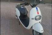 Motor electric motorcycle scooter
