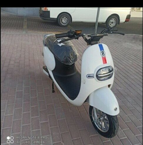 Motor electric motorcycle scooter