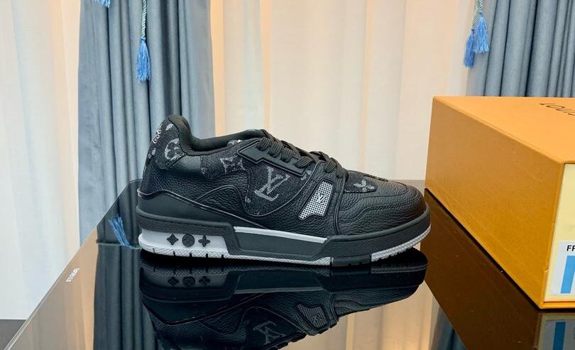 Black Louis Vuitton Shoes