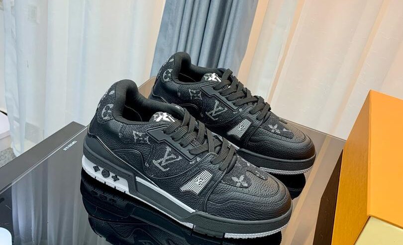 Black Louis Vuitton Shoes