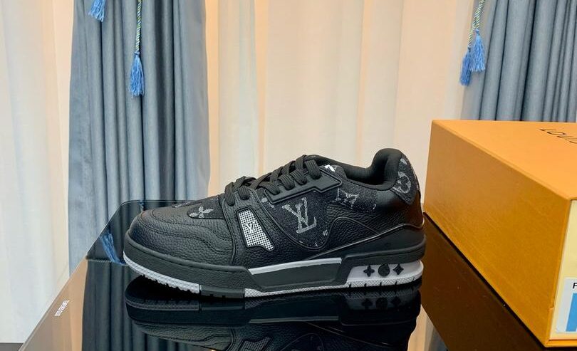 Black Louis Vuitton Shoes