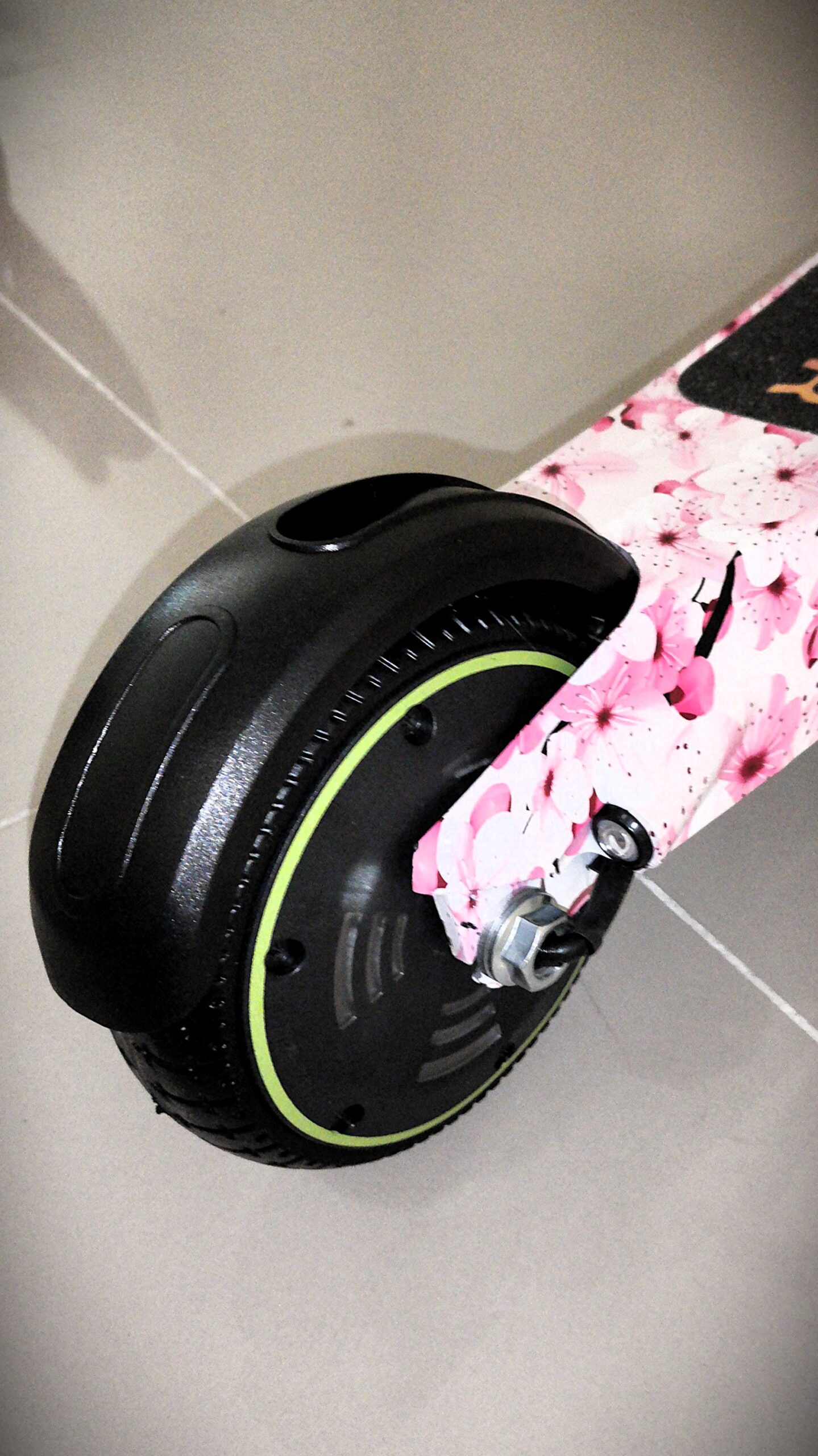 Electric scooter سكوتر كهربائي