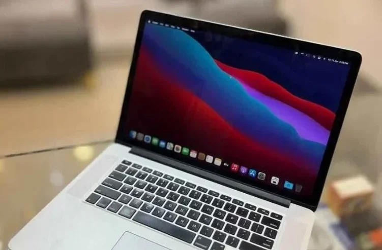 15 inches MacBook pro i7 laptop