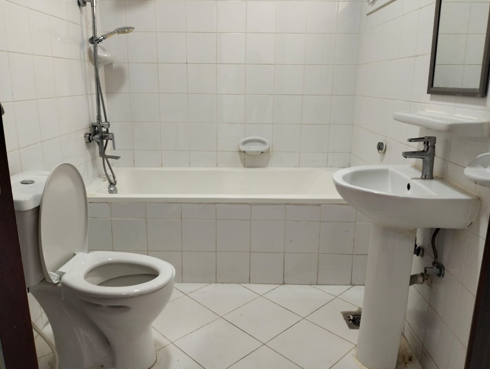 Family penthouse studio available in Abu Hamour