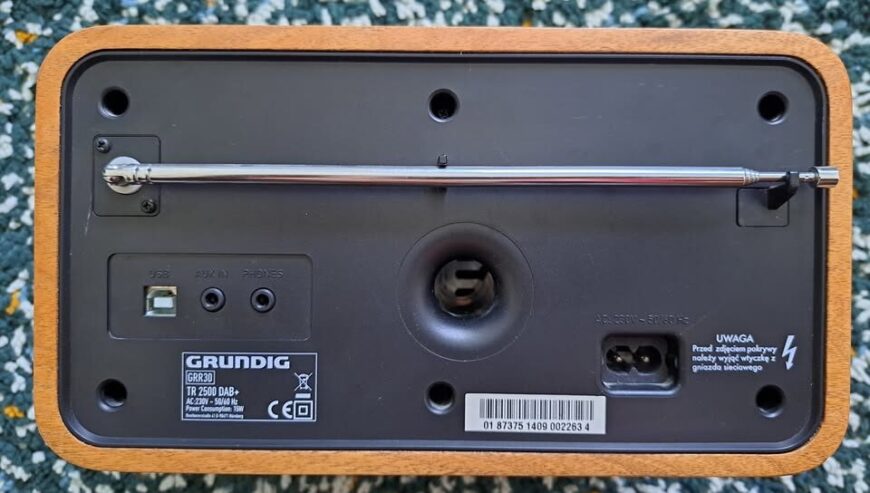 Grundig Radio, Blueetooth & Speaker