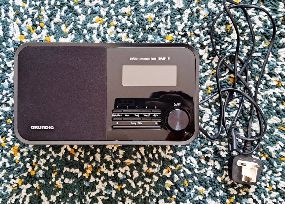 Grundig Radio, Blueetooth & Speaker
