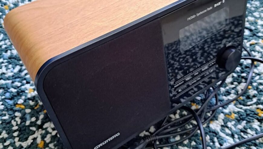 Grundig Radio, Blueetooth & Speaker