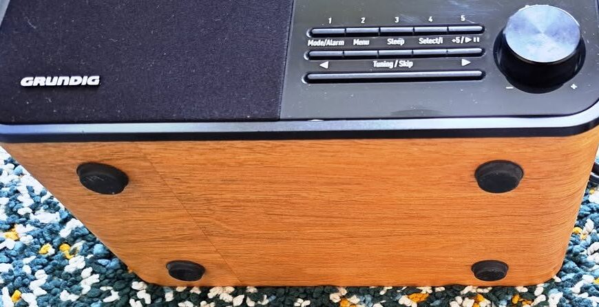 Grundig Radio, Blueetooth & Speaker