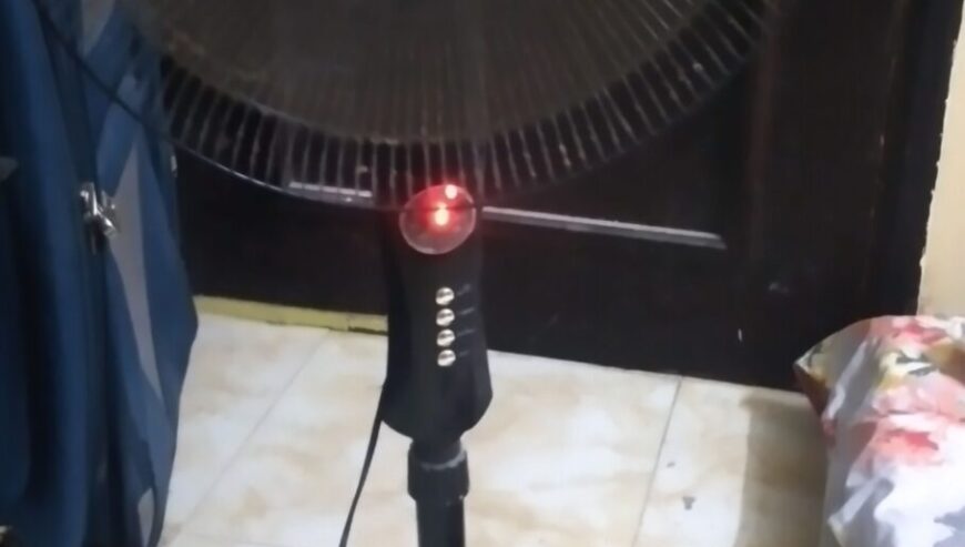 STANDING FAN +REMOTE+DIGITAL DISPLAY