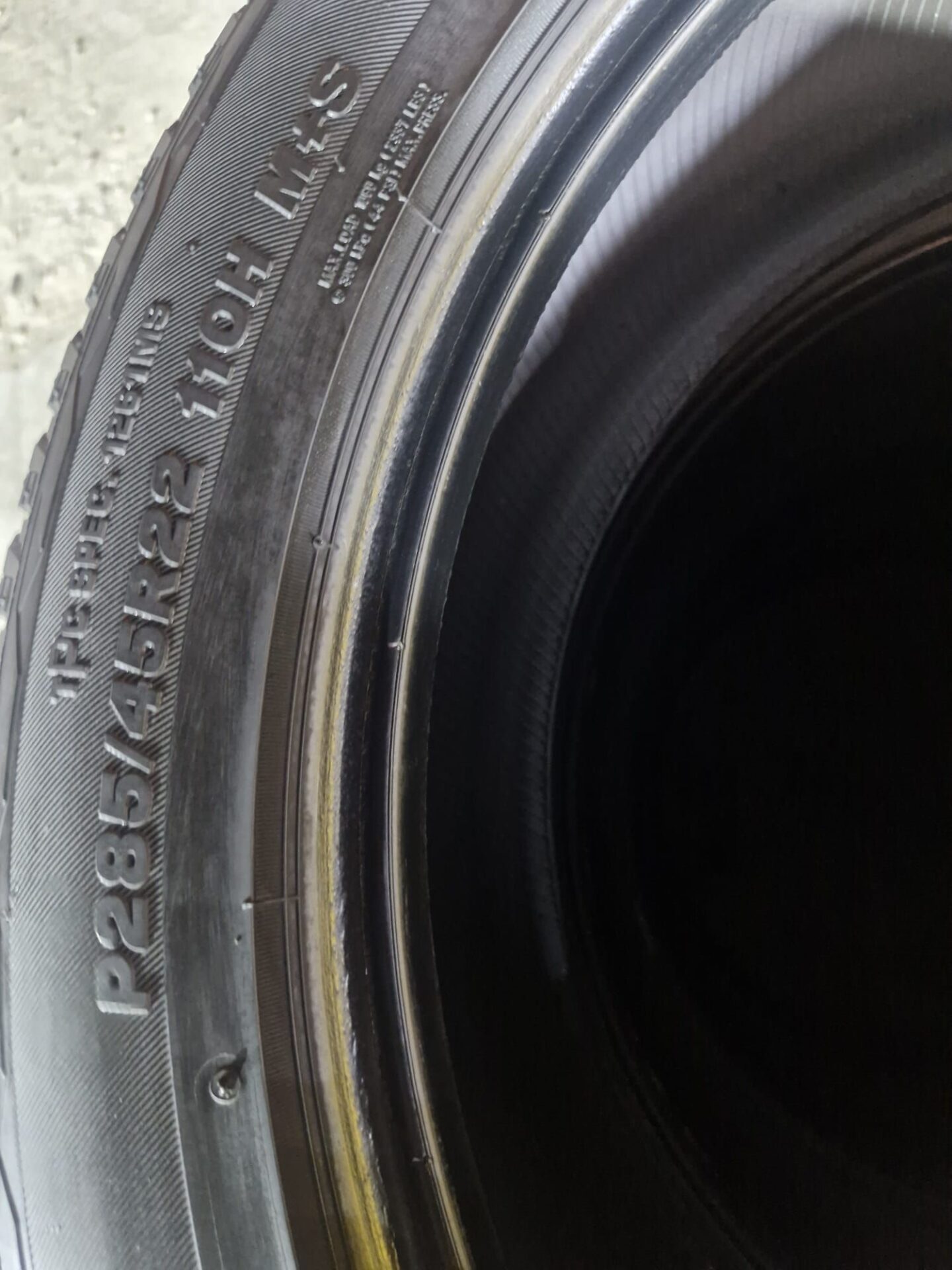285/45/22 Bridgestone tyre