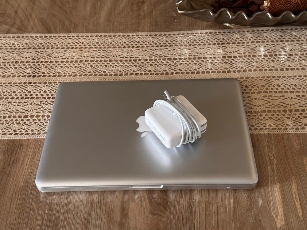 Macbook Pro 2012 (URGENT SALE)
