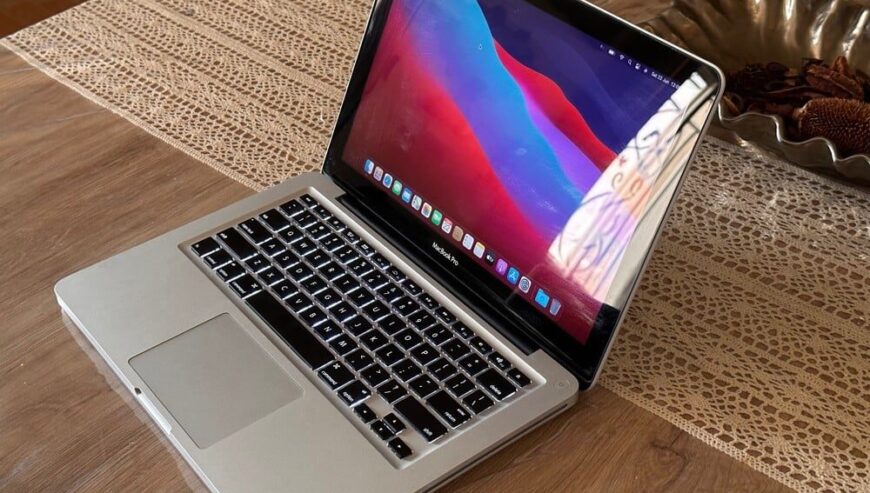 Macbook Pro 2012 (URGENT SALE)