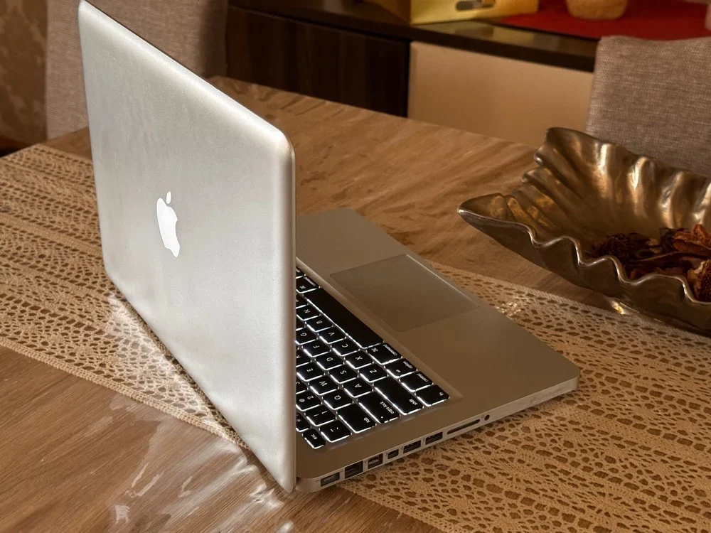 Macbook Pro 2012 (URGENT SALE)