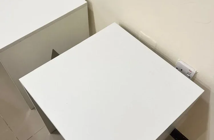 3 tables (1 big 2 small)