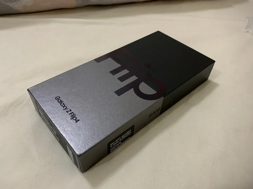 Samsung Galaxy Z Flip 4