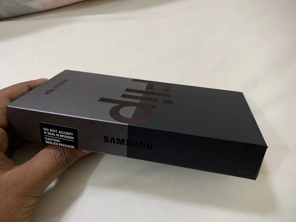 Samsung Galaxy Z Flip 4