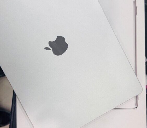 Macbook air 15 -inch (A2941)