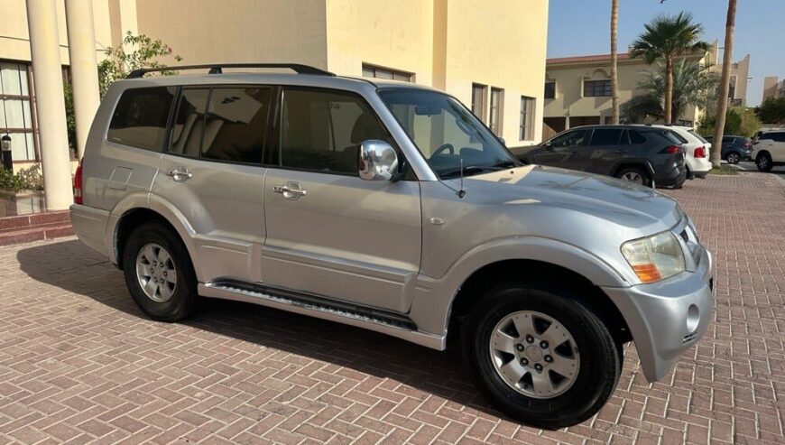 Mitsubishi Pajero GLS