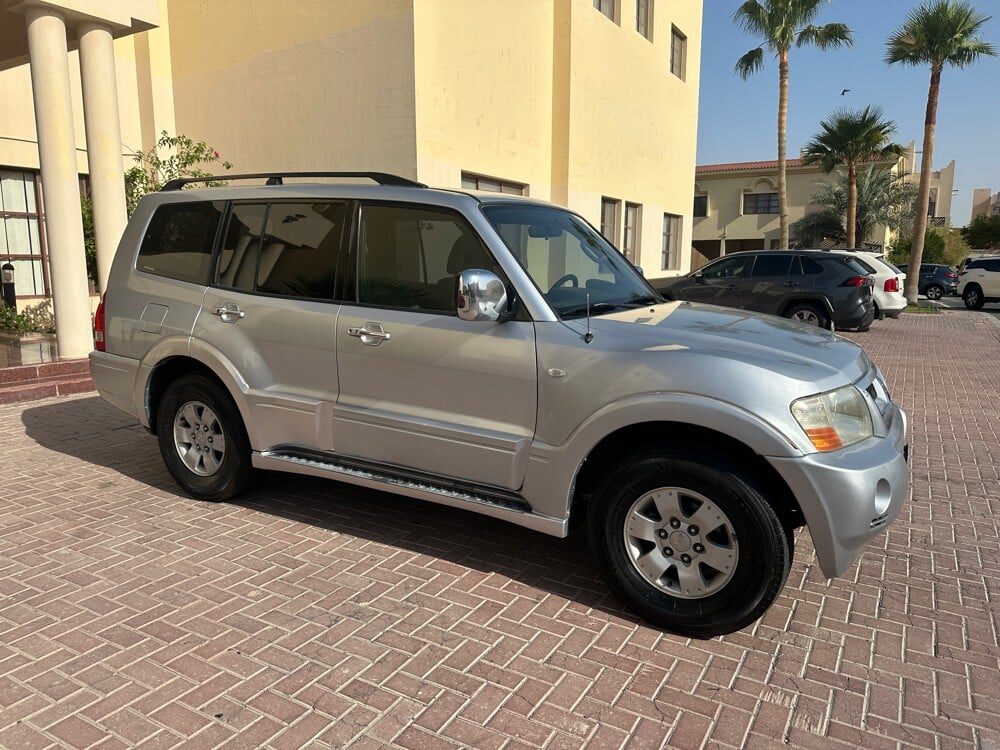 Mitsubishi Pajero GLS