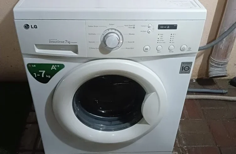 LG 7kg Front Load Washing Machine