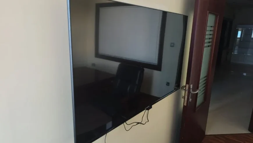 ELEKTA 4K 55-Inch TV For Sale