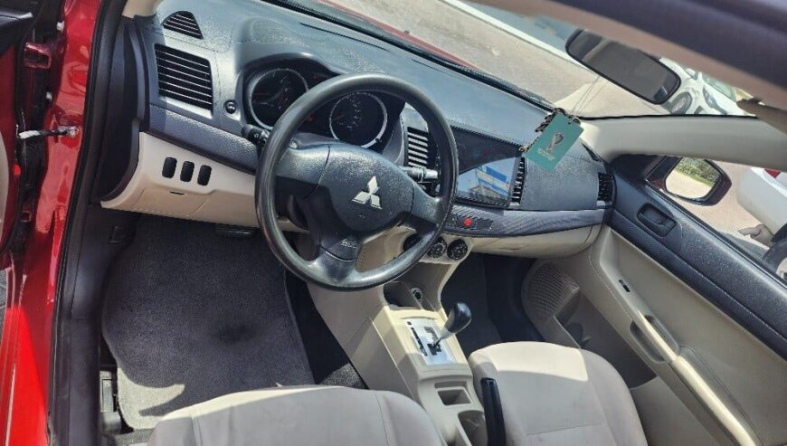 Mitsubishi lancer ex 2015