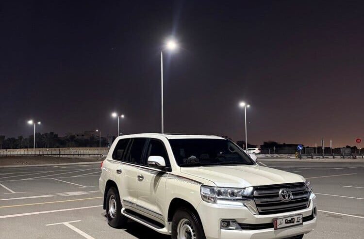 Toyota Land Cruiser GXR 2009 – Excellent Condition