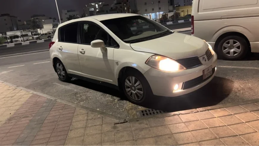 Nissan tida
