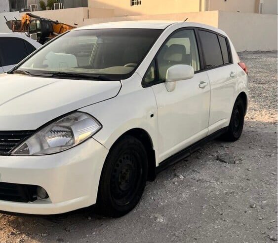 Nissan tida