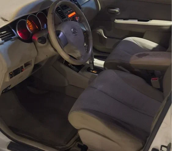 Nissan tida