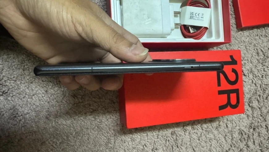 OnePlus 12R (8GB RAM, 128GB Storage)