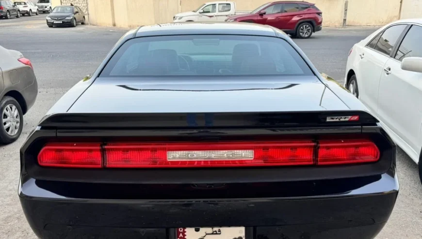 Dodge Challenger SRT8
