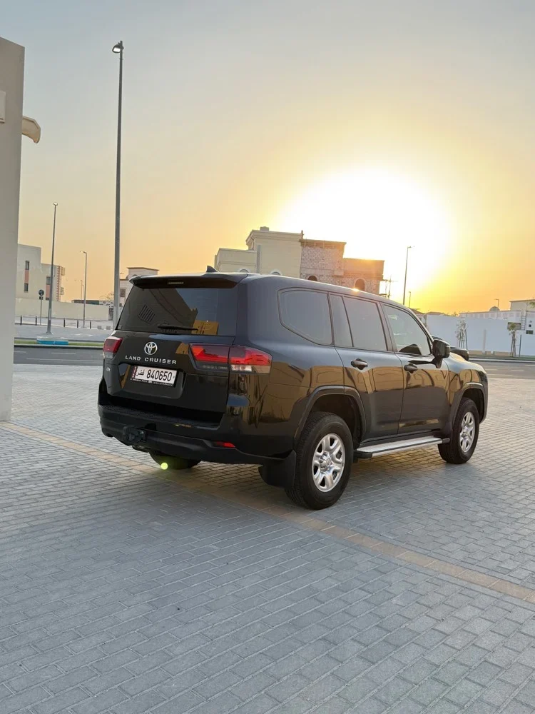 Toyota Land Cruiser GX 2024