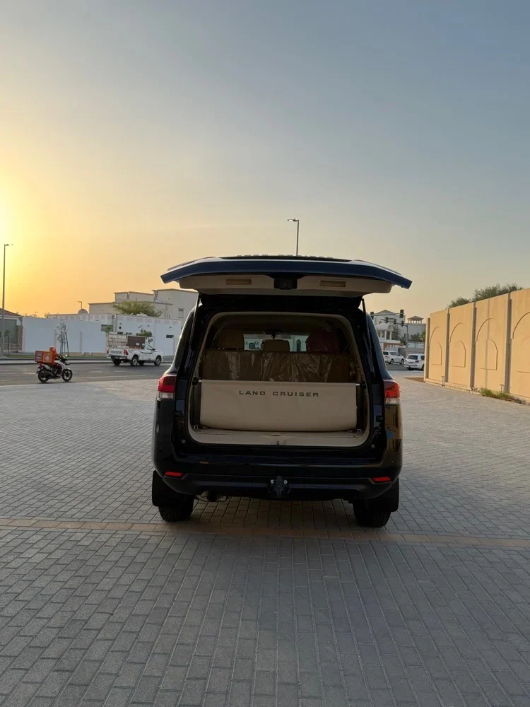 Toyota Land Cruiser GX 2024