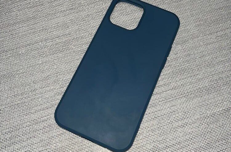 iphone 12 Pro – Blue Silicone Case